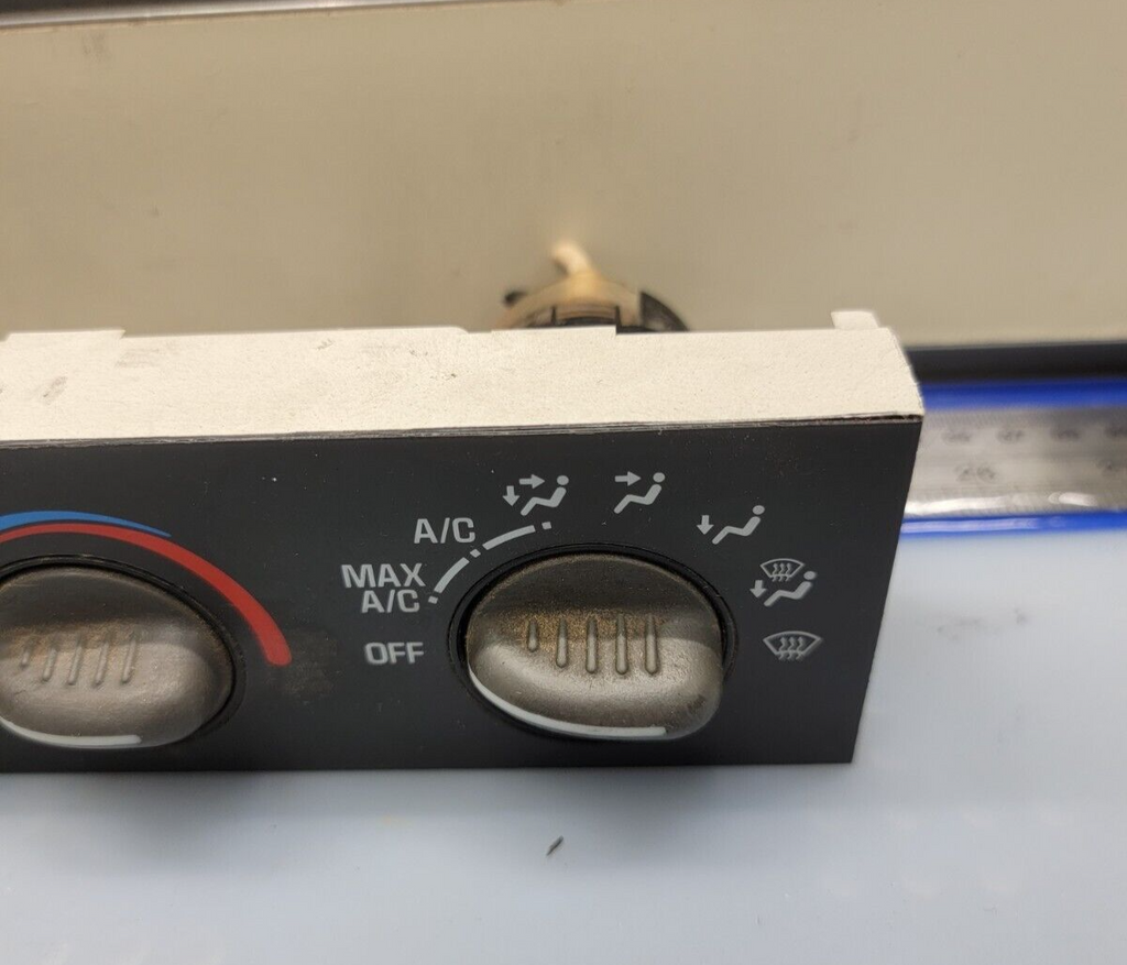 🔥01-07 Chevrolet Express 1500 A/C Heater Temperature Climate Control Unit Dash