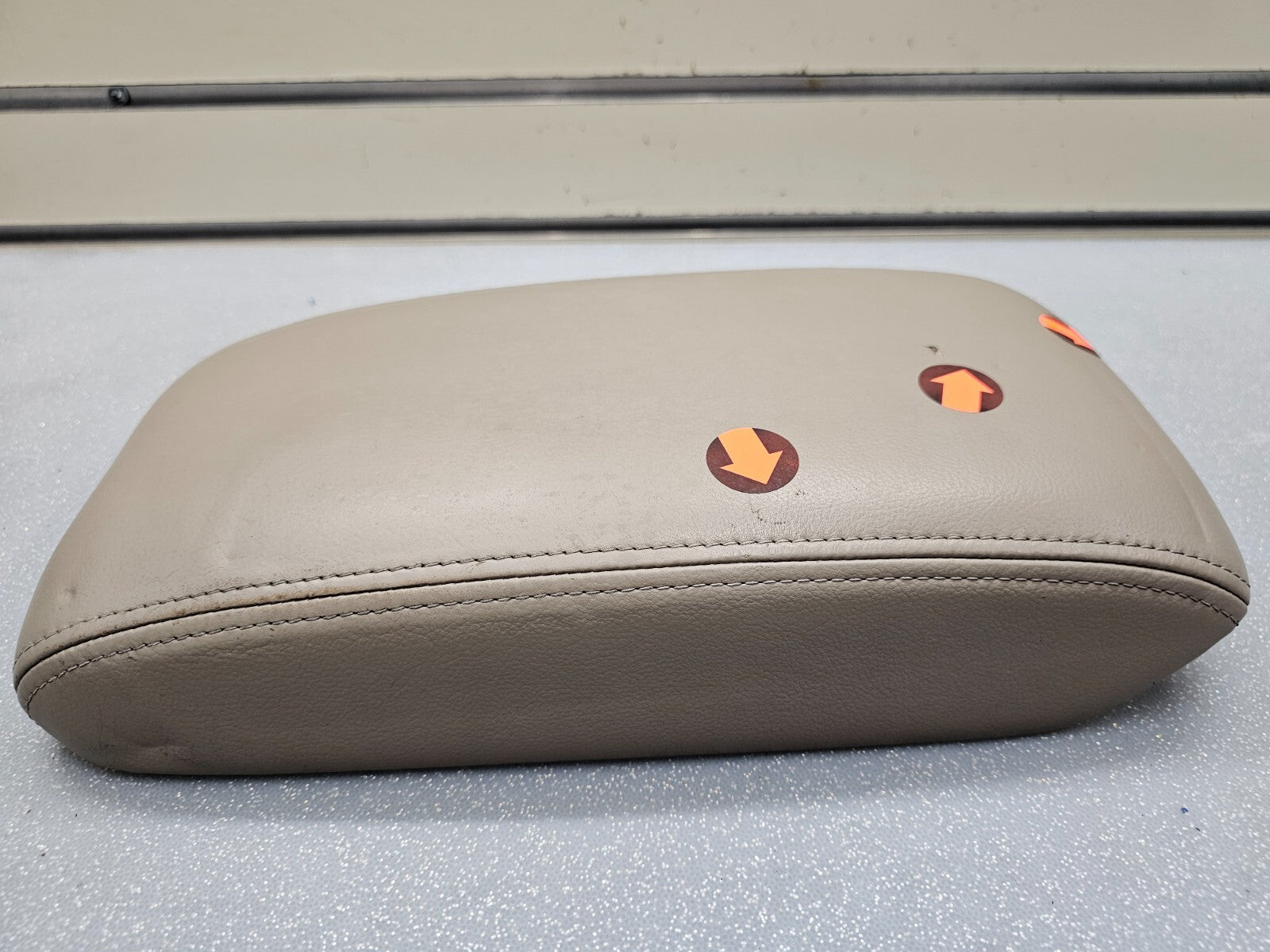 🔥02-06 CAMRY SOLARA LEXUS ES330 CENTER CONSOLE LID ARM REST COVER ASSEMBLY GRAY