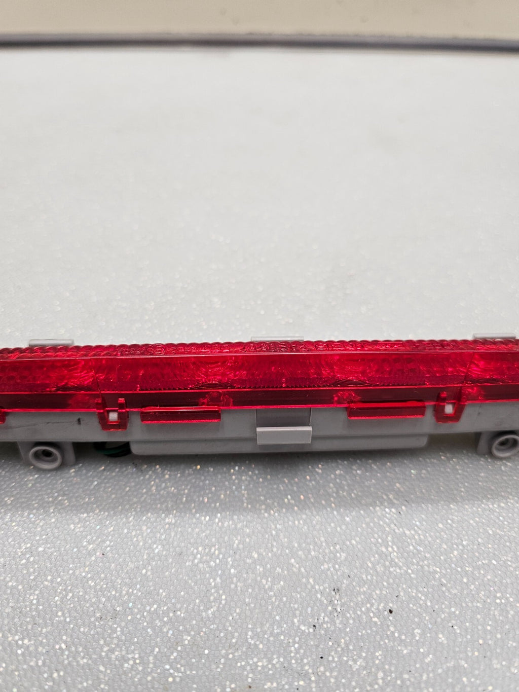 🔥2011-2014 HYUNDAI SONATA REAR HIGH MOUNT 3RD THIRD BRAKE STOP LIGHT LAMP OEM