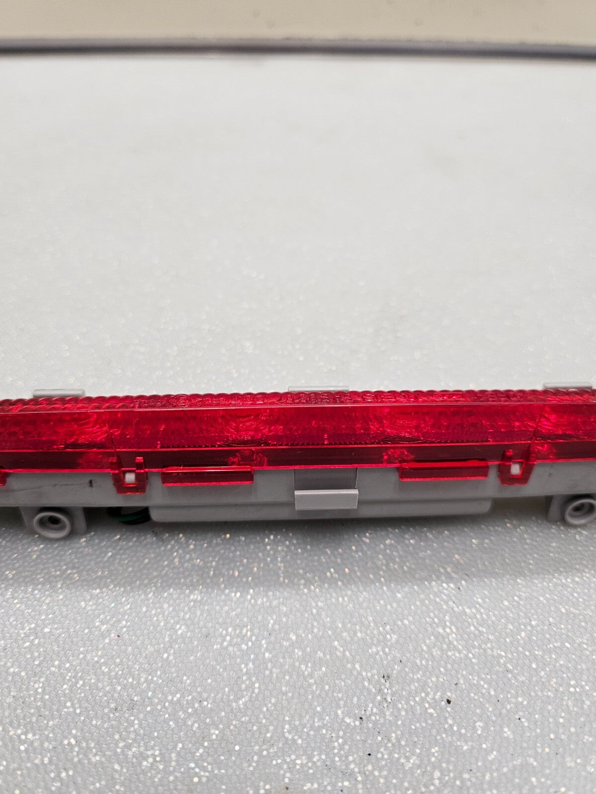 🔥2011-2014 HYUNDAI SONATA REAR HIGH MOUNT 3RD THIRD BRAKE STOP LIGHT LAMP OEM