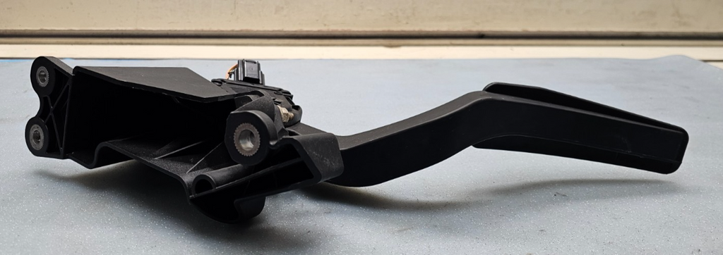 🔥2005-2008 Chrysler 300C Accelerator Pedal Assembly OEM