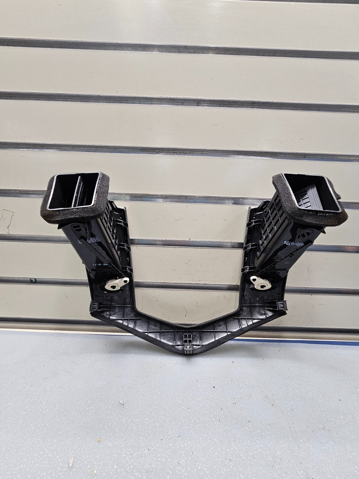 🔥2011 - 2015 Chevrolet Cruze Center Dash Air Vent Bezel trim silver