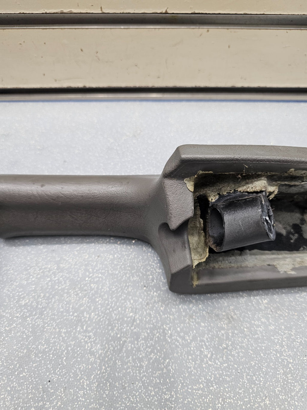 🔥02-09 TRAILBLAZER Door Panel ARMREST Pull Handle Front RIGHT Passenger GRAY H4