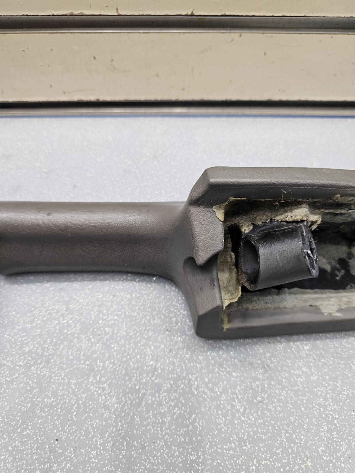 🔥02-09 TRAILBLAZER Door Panel ARMREST Pull Handle Front RIGHT Passenger GRAY H4