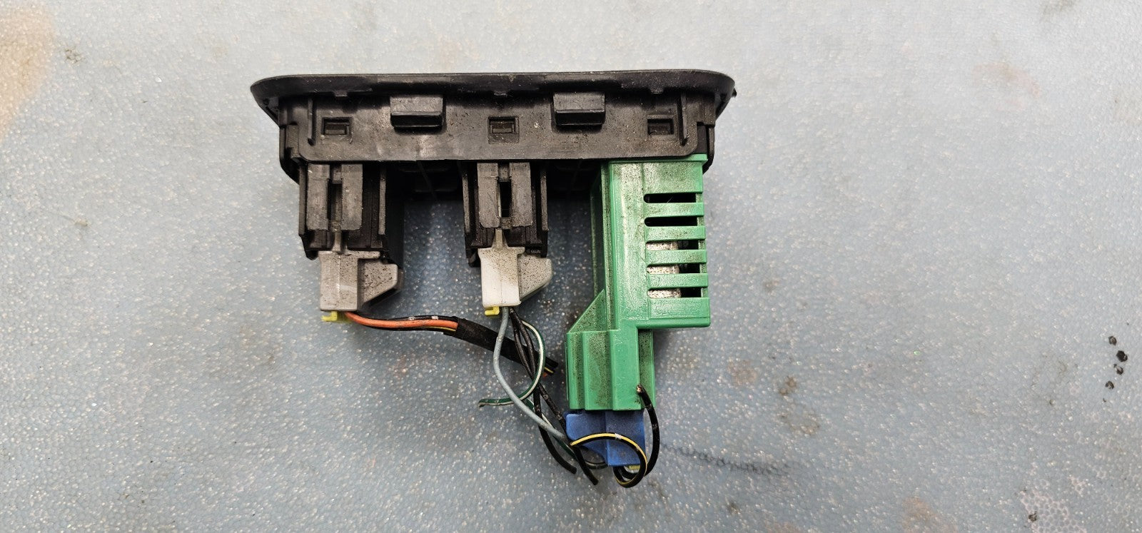 🔥04-12 Mitsubishi Galant Dimmer Light Control Switch Trim Bezel Assembly Black