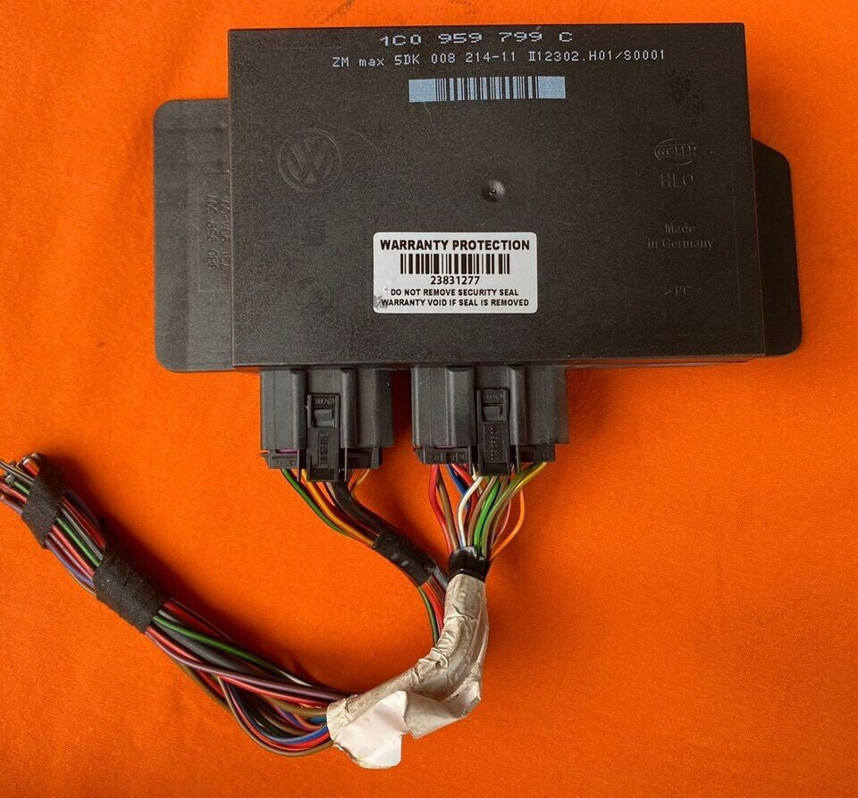 01-05 VOLKSWAGEN VW PASSAT JETTA GOLF FRONT LOWER COMFORT CONTROL MODULE CCM OEM