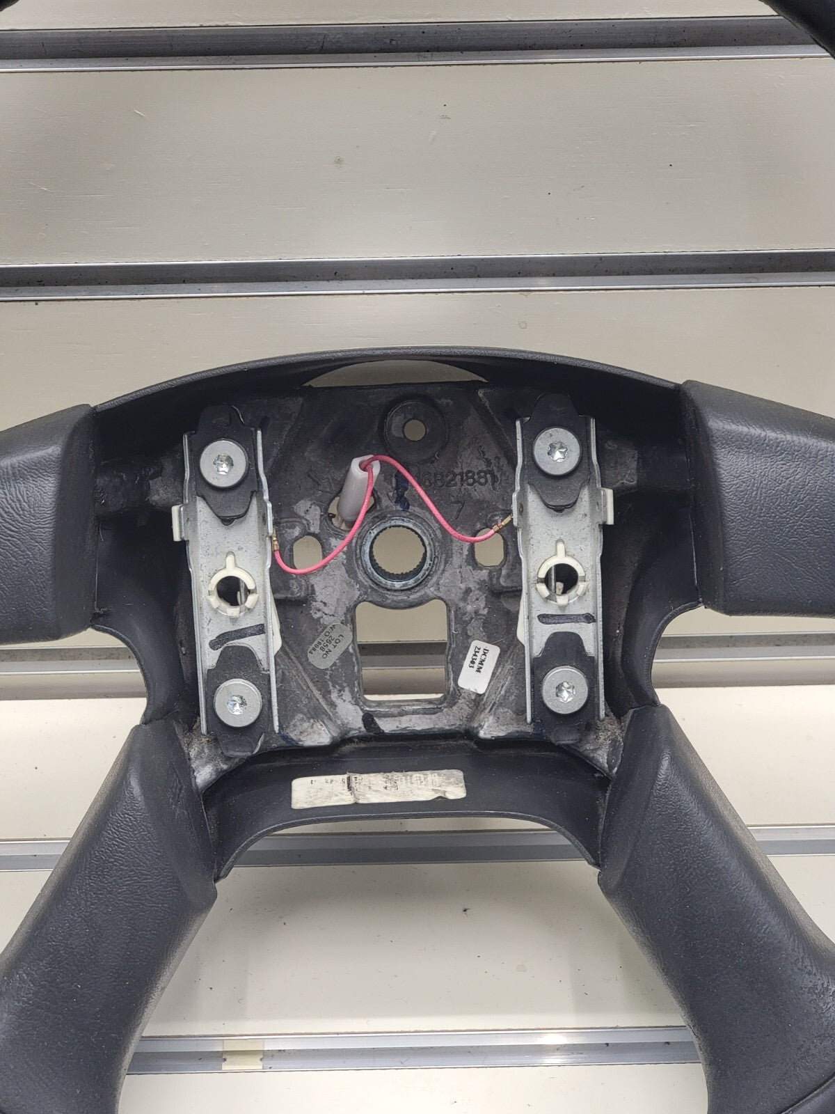 🔥03-06 SILVERADO SIERRA YUKON TAHOE SUBURBAN STEERING WHEEL LEATHER BLACK