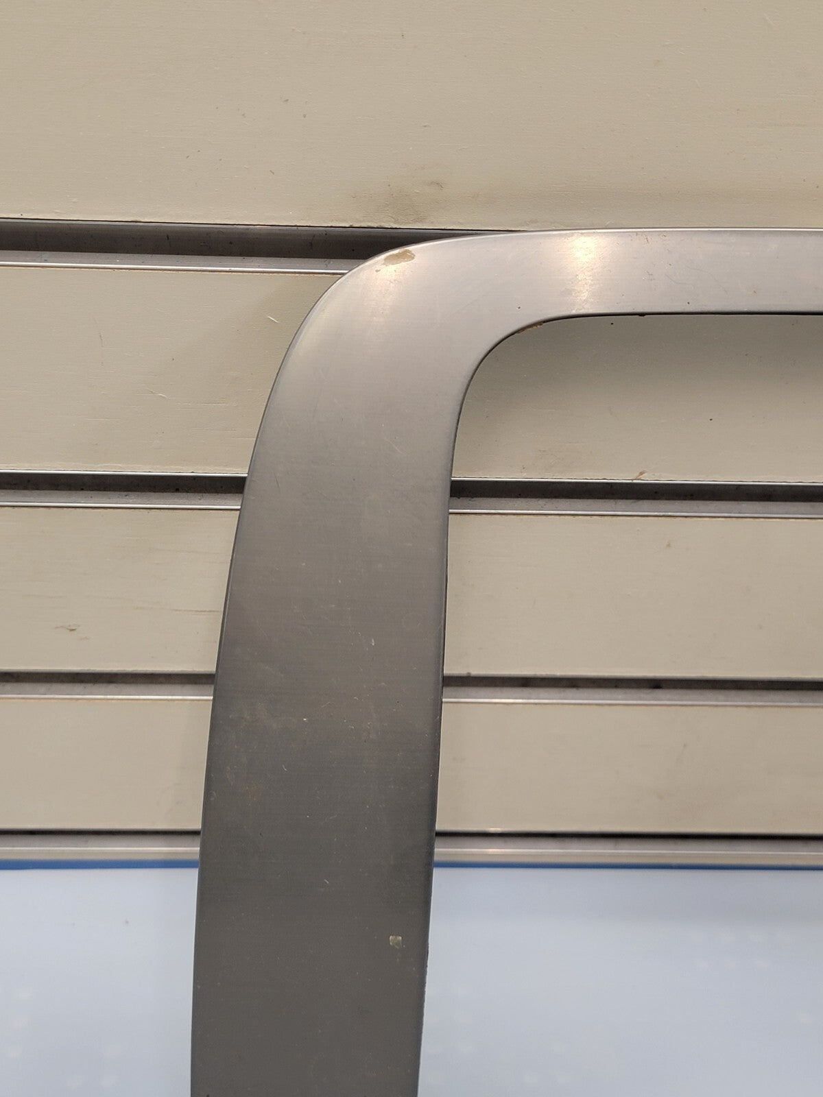 🔥07-13 SUBURBAN TAHOE YUKON CENTER DASH RADIO BEZEL TRIM SILVER