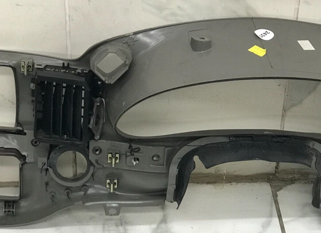 00-05 CHEVY IMPALA Dash Instrument Cluster Bezel Radio Speedo Gauge Trim Gray C7