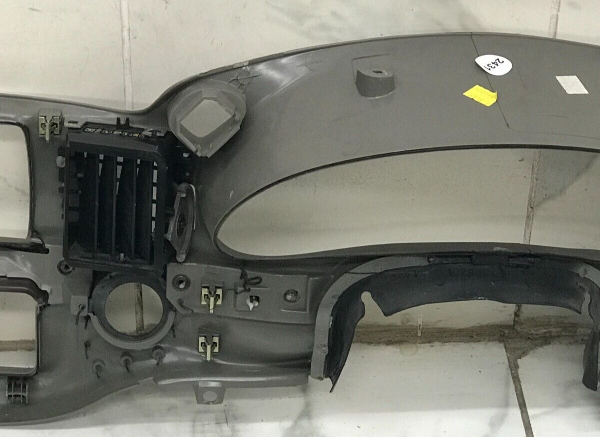 00-05 CHEVY IMPALA Dash Instrument Cluster Bezel Radio Speedo Gauge Trim Gray C7