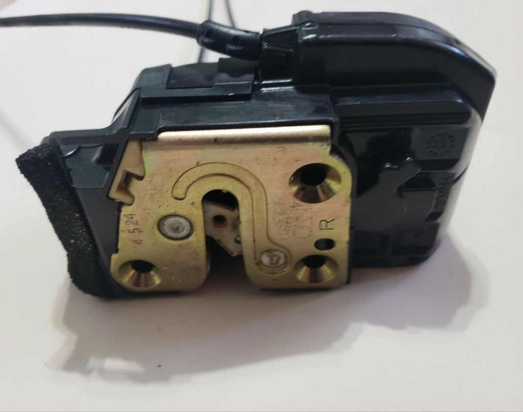 05-08 NISSAN Armada RIGHT FRONT Door Lock & Remote Control Actuator Assembly OEM