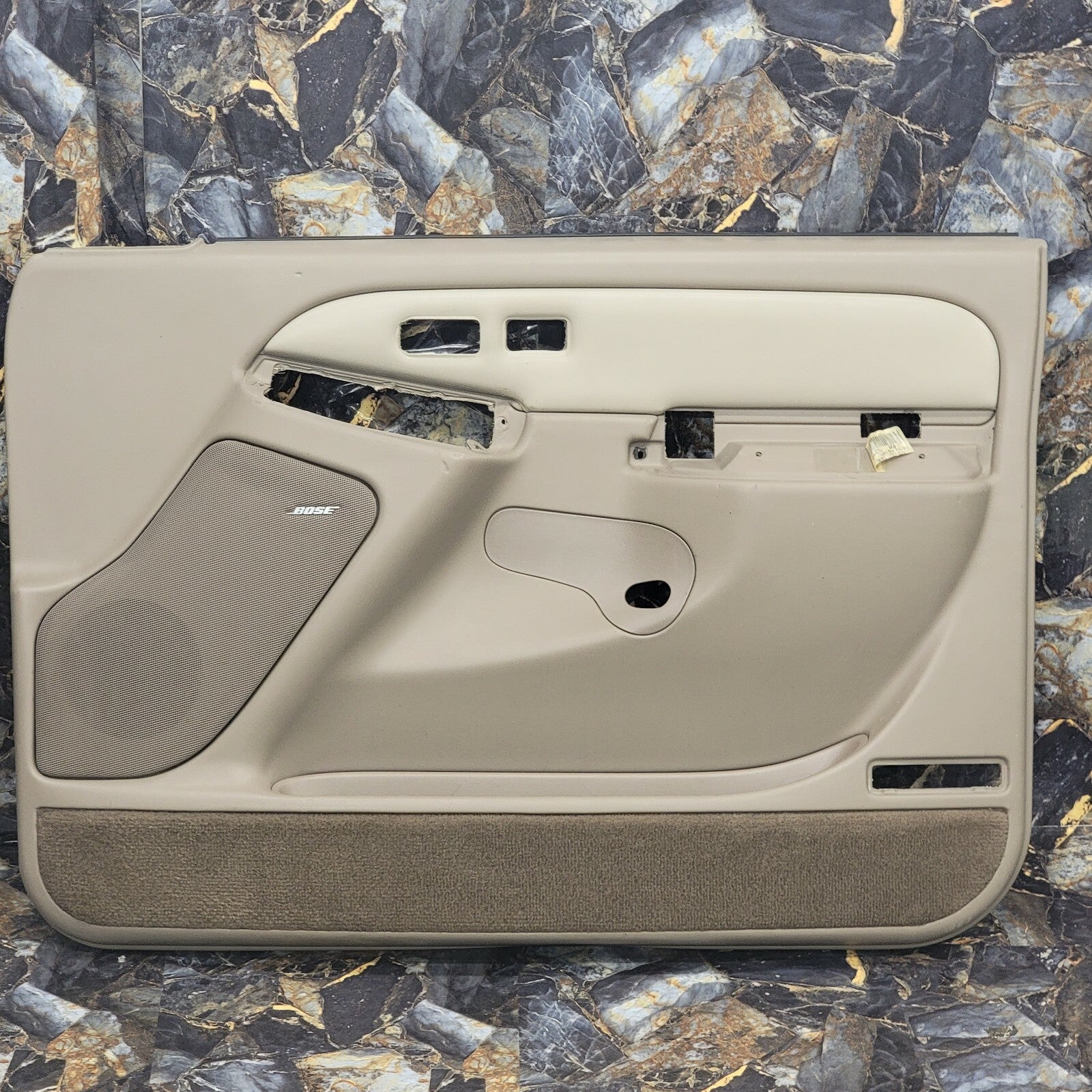 🔥2003-2006 Silverado SIERRA Door Panel Front RIGHT Passenger No Arm TAN LT12 D5
