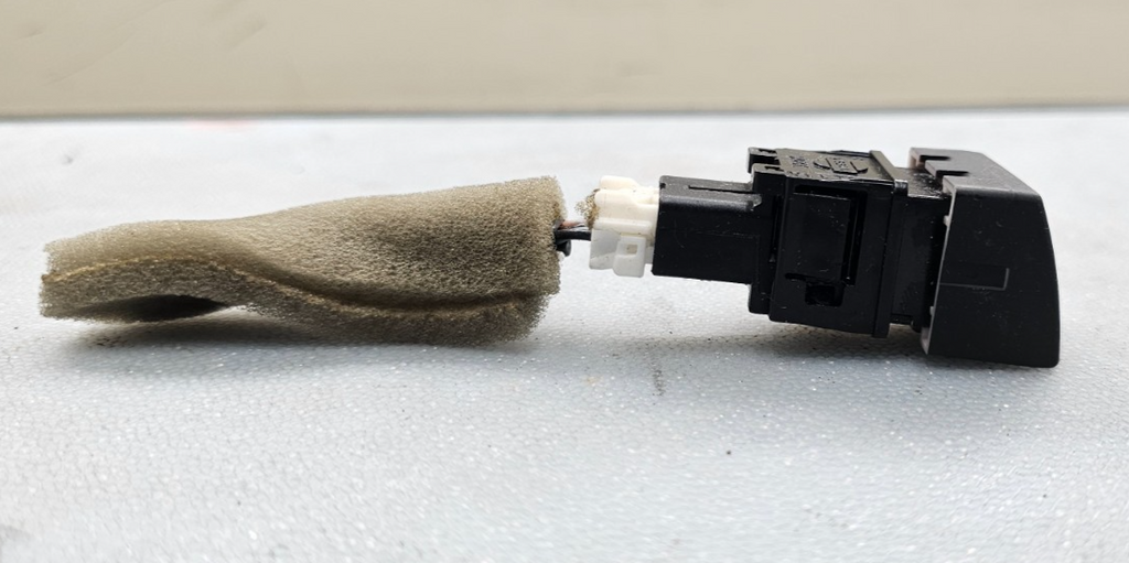 🔥13-19 Sentra Emergency Hazard Warning Control Switch Push Button Assembly