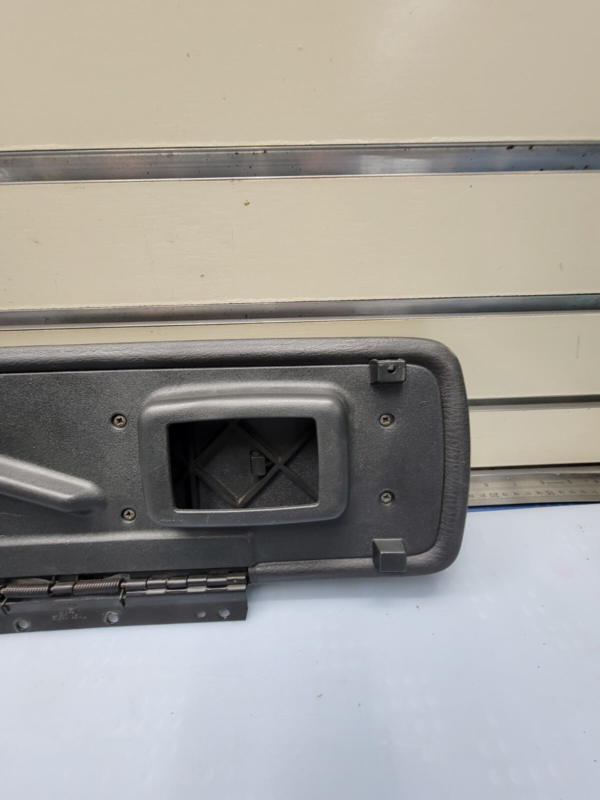 🔥2001-2007 Dodge Dakota/ Durango Center Console Lid Bracket Armrest Black