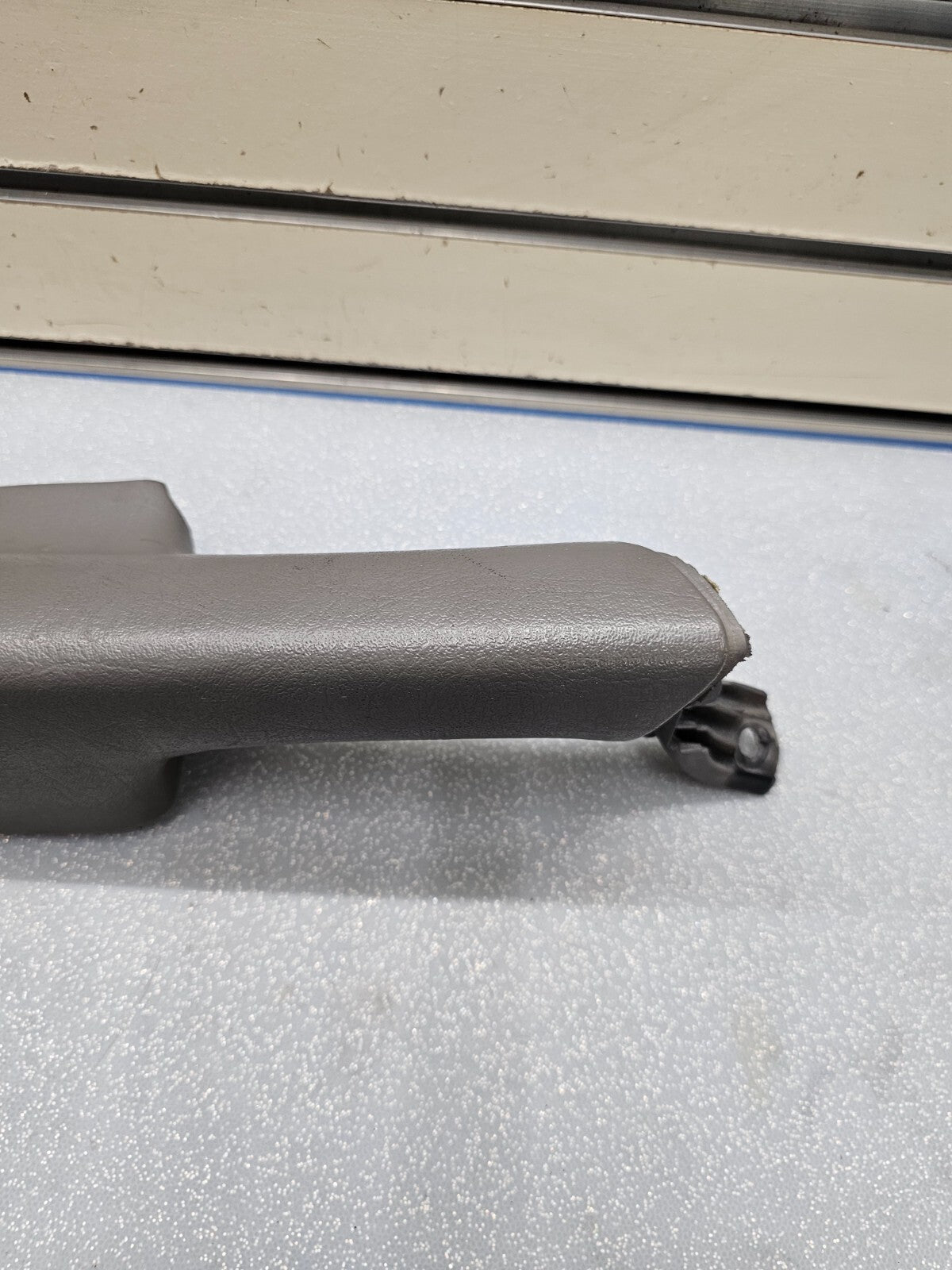 🔥02-09 TRAILBLAZER Door Panel ARMREST Pull Handle Front RIGHT Passenger GRAY H4