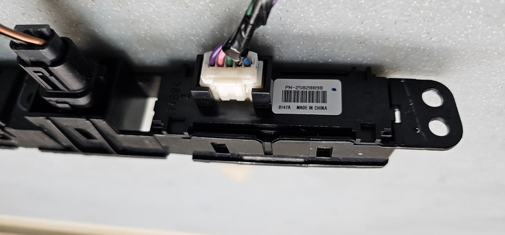 🔥06-24 Acadia Savana Sierra Hazard Light Control Switch Restraint Module PANEL