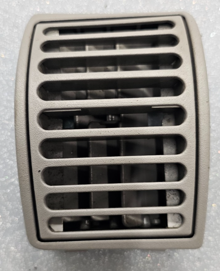 🔥95-99 SILVERADO SUBURBAN TAHOE TRUCK DASH RIGHT PASSENGER AIR VENT HEATER TAN