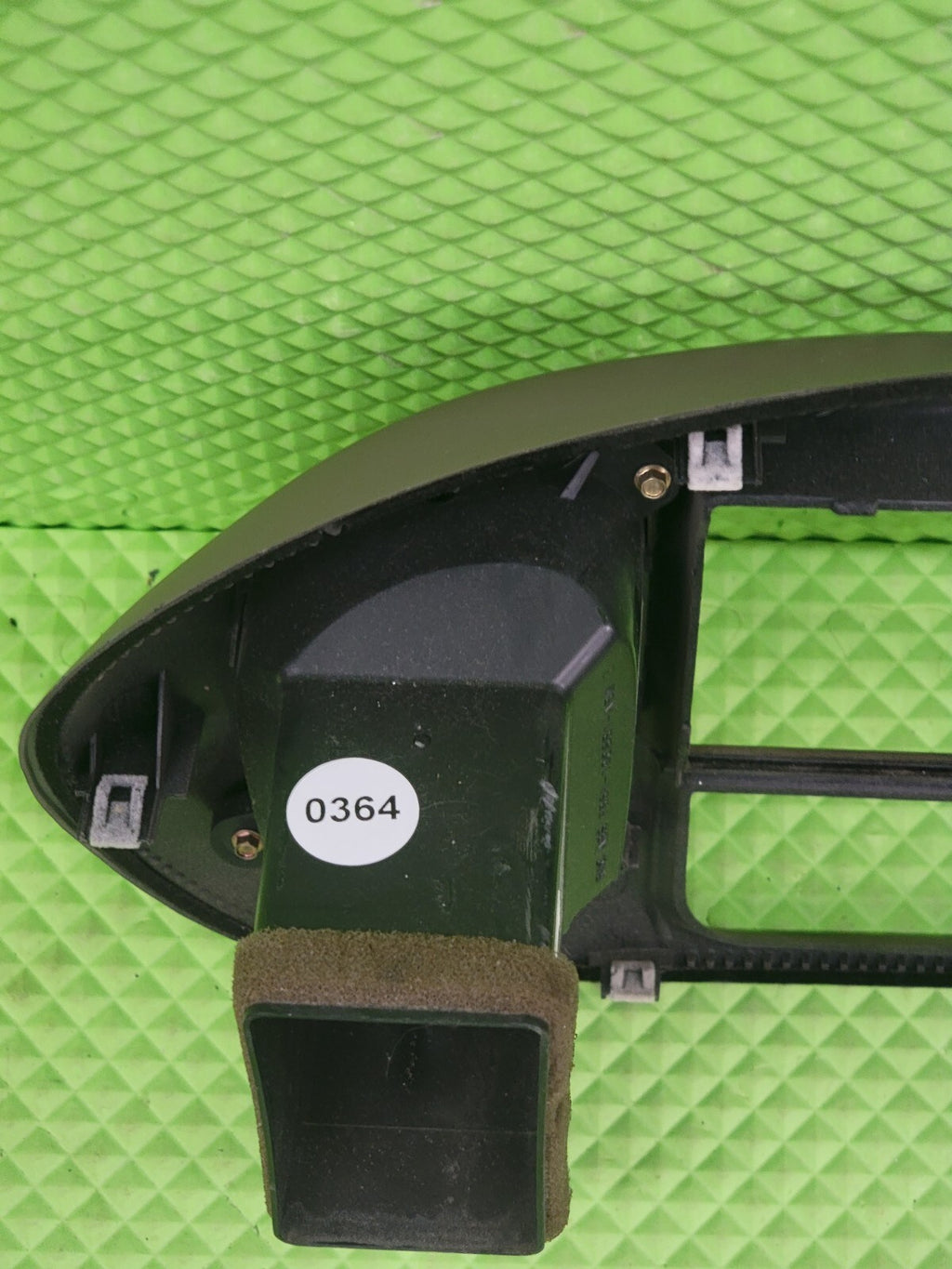 🔥97-03 Ford F150 Center Dash Radio Climate BEZEL Trim Panel Line Light Tan B1