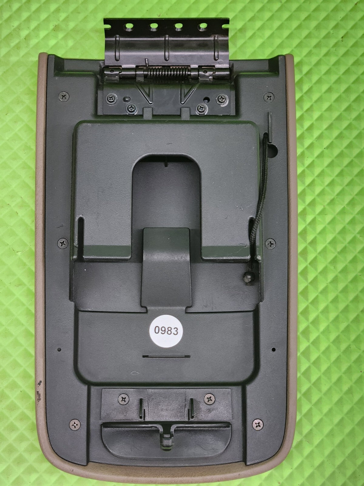 2002-2005 FORD EXPLORER Mercury Mountaineer Armrest Assembly DARK GRAY
