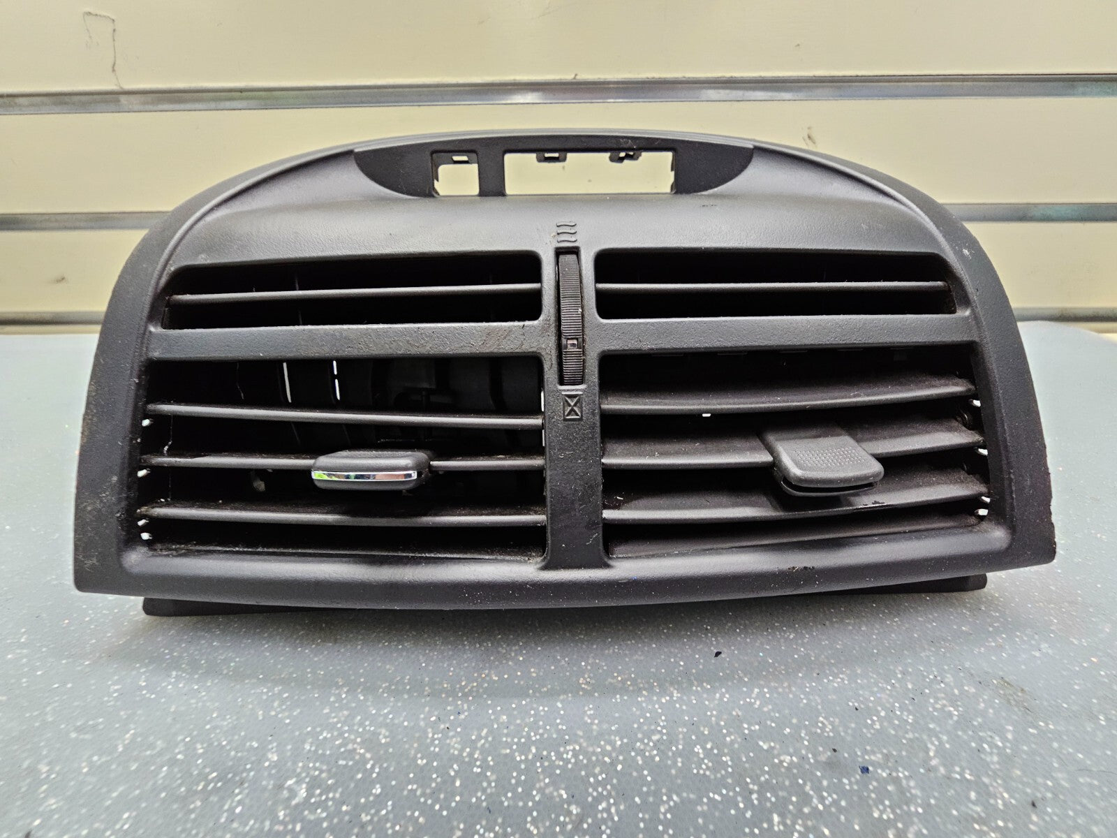 🔥07-09 Saturn Aura Center Dash Air Vent Grille Nozzle Filter Conditioner BLACK