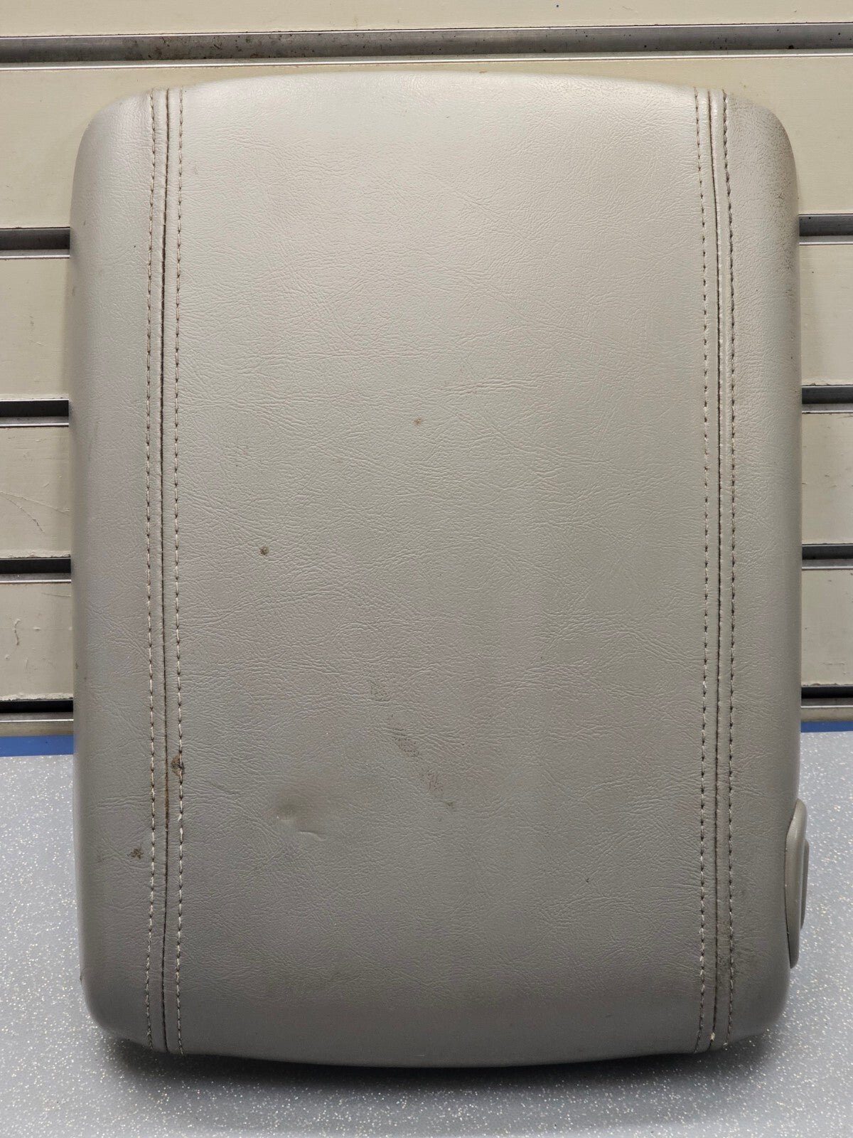 🔥03-06 Escalade Yukon Center Console Armrest Lid Box Storage Assembly Gray L8