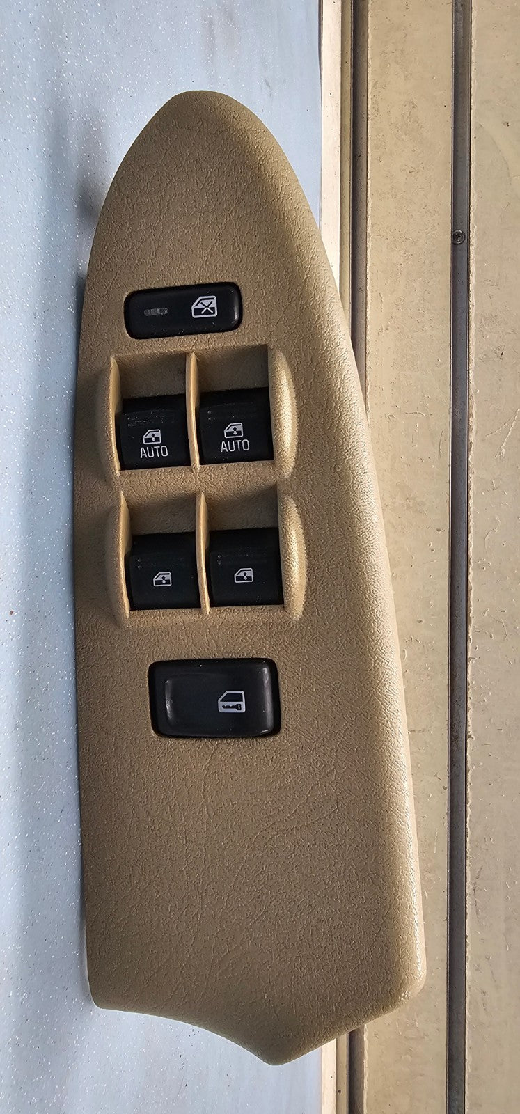 🔥06-09 TRAILBLAZER Front LEFT Master Driver Window Door Switch Assembly Tan