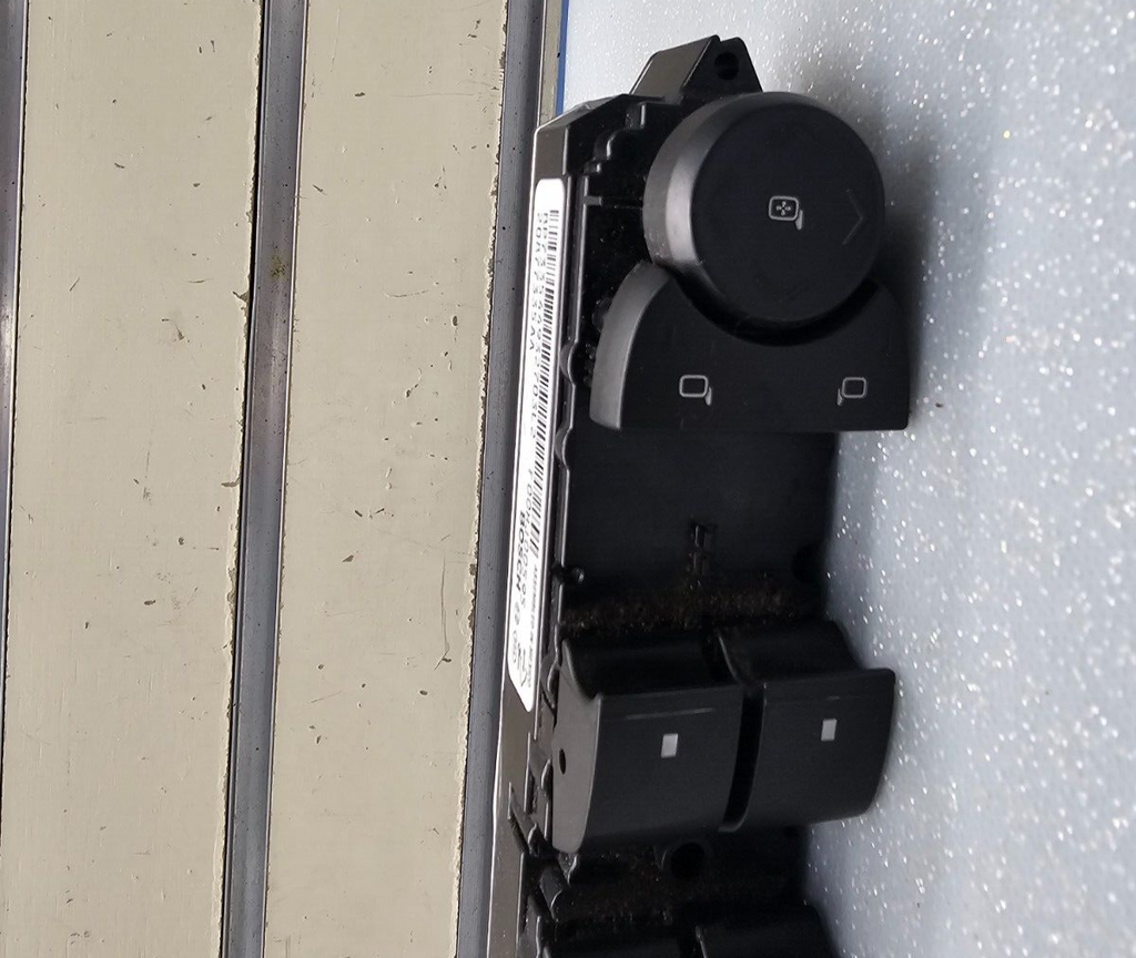 07-14 Silverado Tahoe Yukon Master Left Driver Window Switch Assembly Regulator