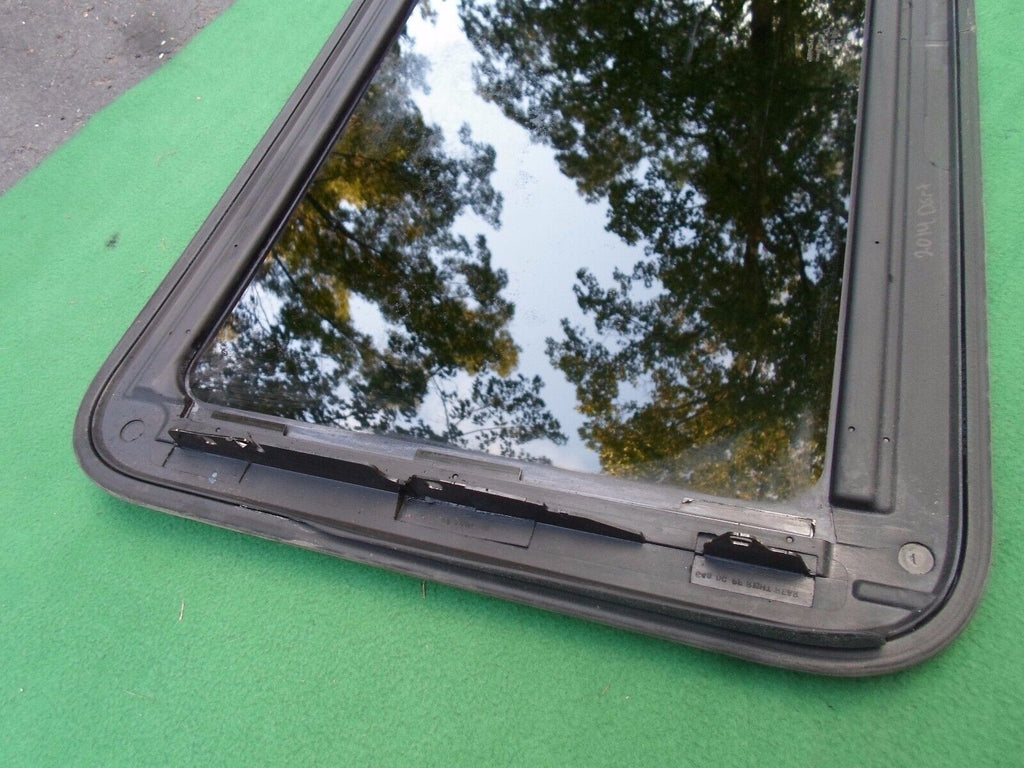 13-16 Dodge Dart Front Sun Roof Glass Window Moon Roof Retractible Assembly OEM