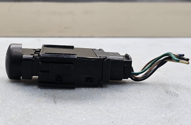 🔥03-08 Pontiac Vibe Defrost Defroster Glass Heat Heated Switch Assembly Black