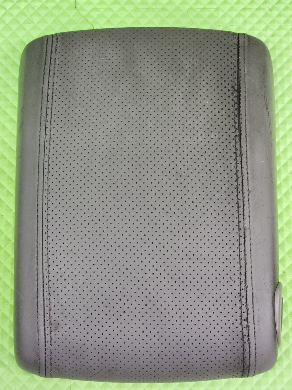 🔥02-06 Cadillac ESCALADE YUKON Center Console Armrest Storage LEATHER GRAY