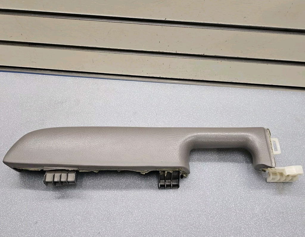 🔥03-06 Silverado SIERRA TAHOE Door Panel ARMREST Front RIGHT Handle LT GRAY H2
