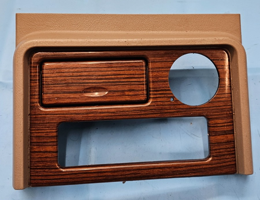 🔥03-06 Escalade Dash AM FM Radio Bezel Trim Instrument Panel Assembly Wood/Tan