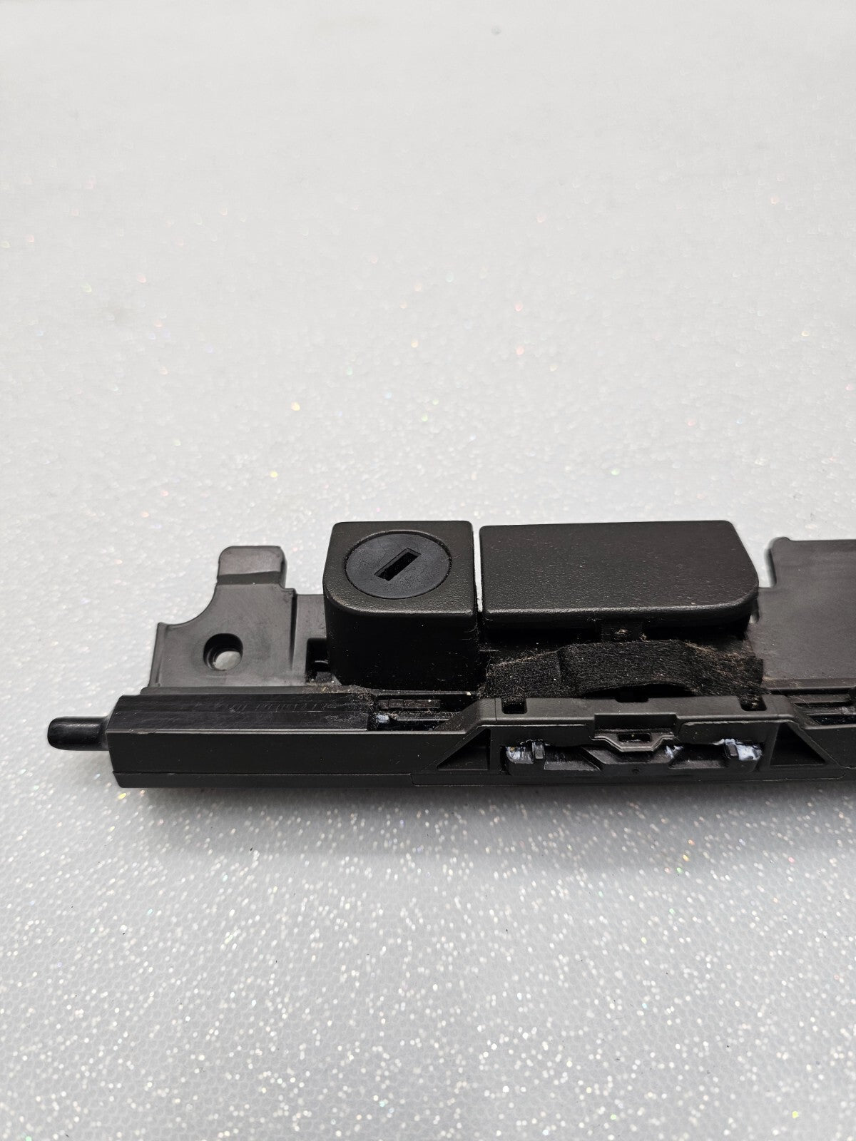 05-12 Nissan Pathfinder 05-19 Frontier Xterra Glove Box Latch Handle Compartment