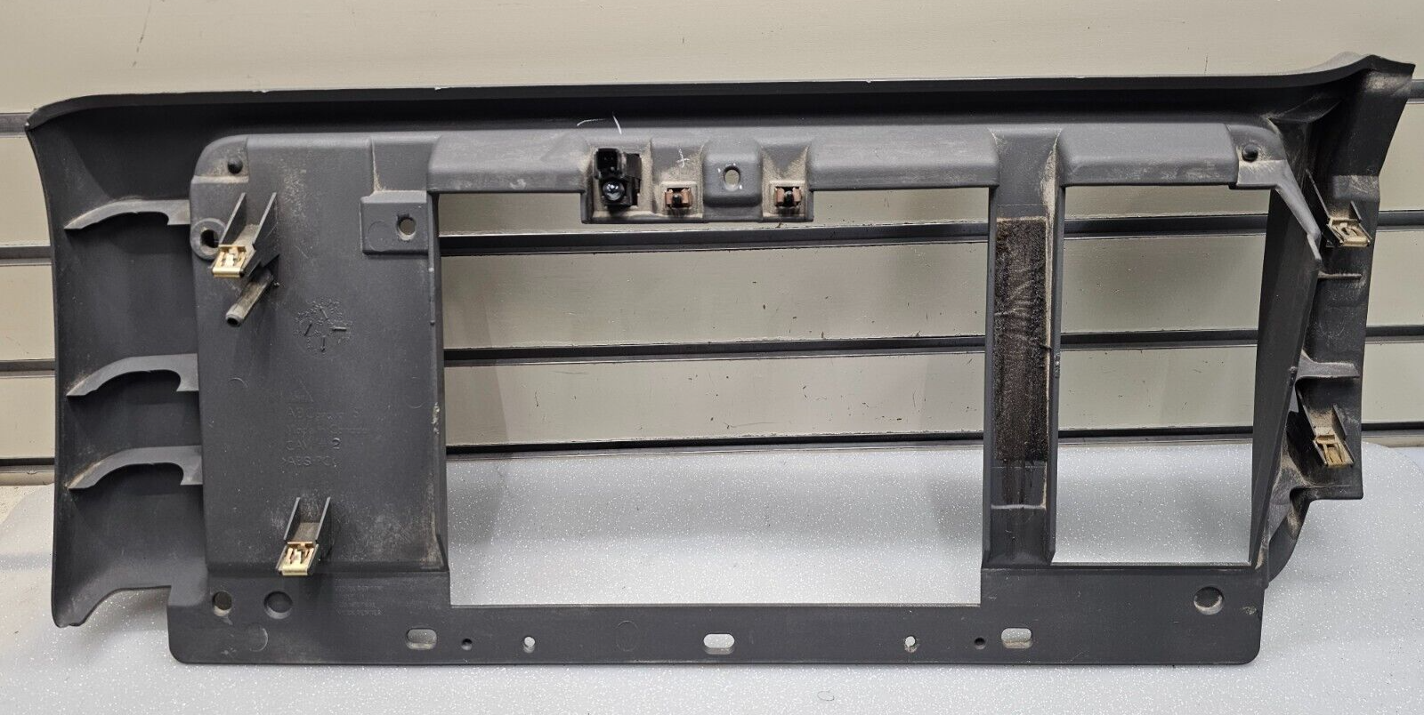 🔥03-06 Silverado Sierra Dash Glove Box Interior FRAME CENTER CONSOLE ASSEMBLY