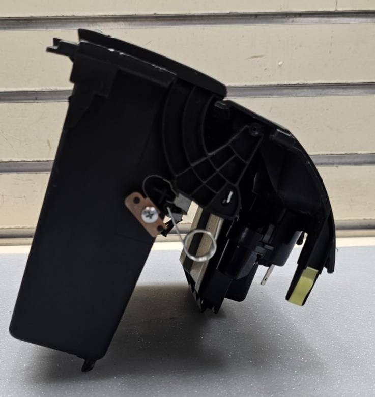 🔥04-06 Scion XB Center Dash Console Lighter Ashtray Ash Tray Console Black OEM