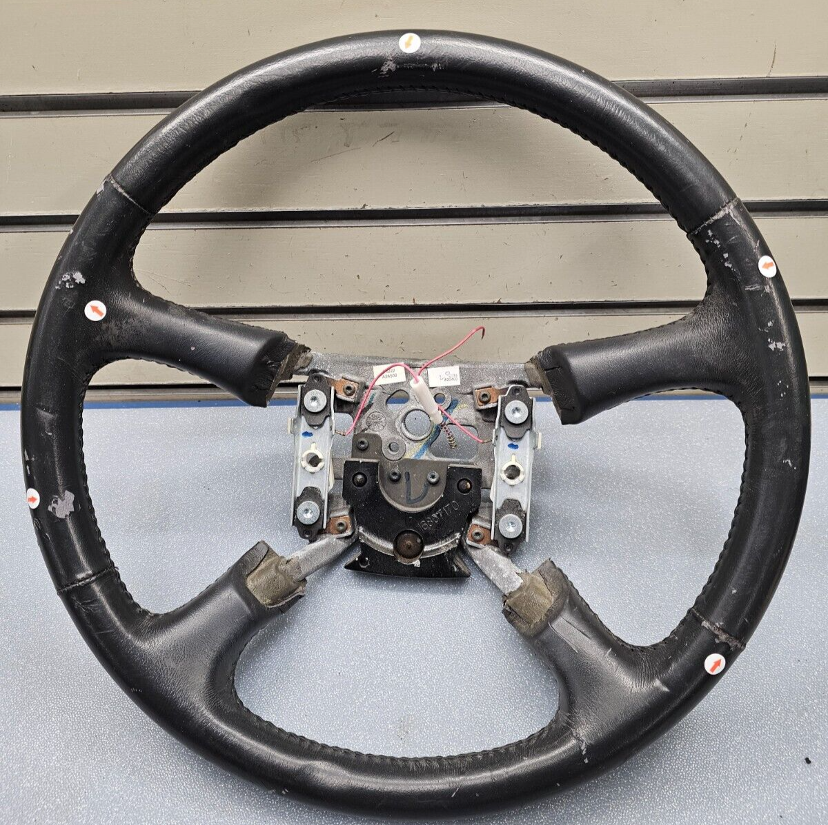 99-02 Chevy Silverado Tahoe Suburban Blazer SONOMA Steering Wheel Leather black