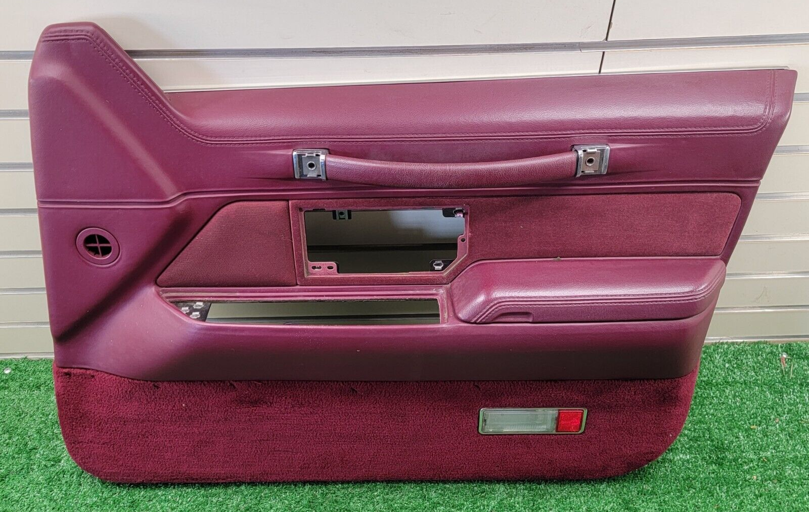 🔥1990-1994 Lincoln Town Car Passenger RIGHT Side Door Panel Trim Red OEM