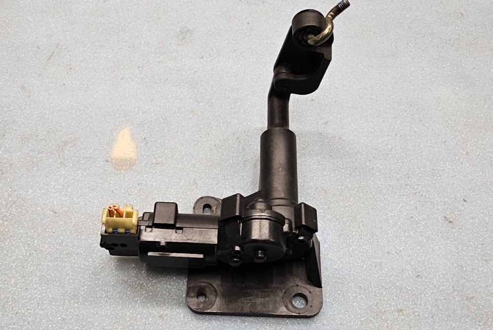🔥01-07 Caravan Town Country Rear Vent Window Motor Actuator Assembly RH OEM