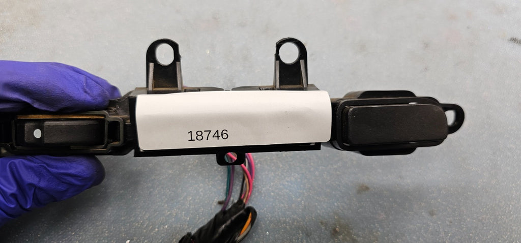 🔥06-24 Express Savana HAZARD INFO SWITCH DISPLAY PANEL PUSH BUTTON ASSEMBLY