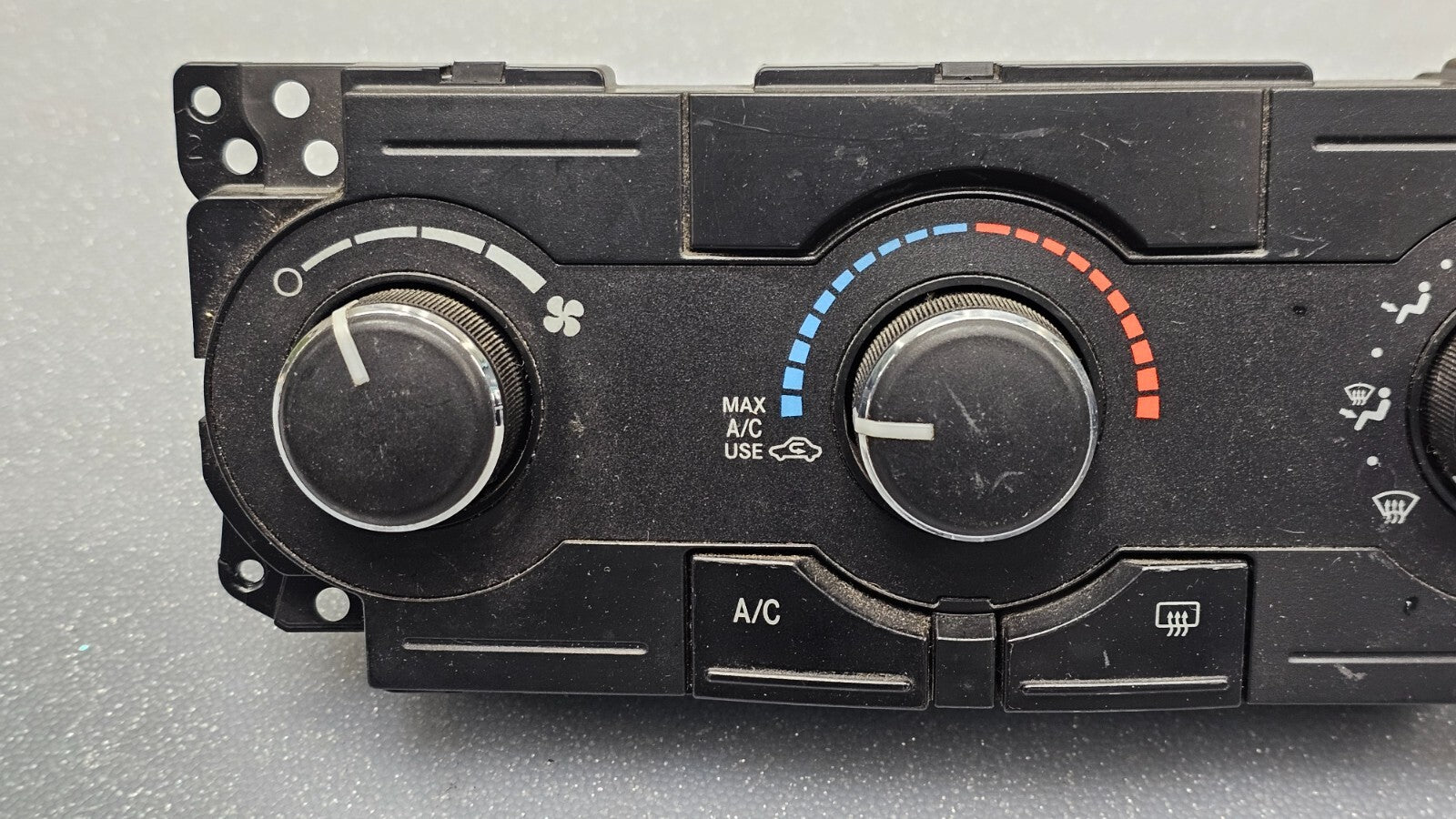 🔥05-07 Grand Cherokee Commander Dash AC Heater Temperature Climate Control Unit