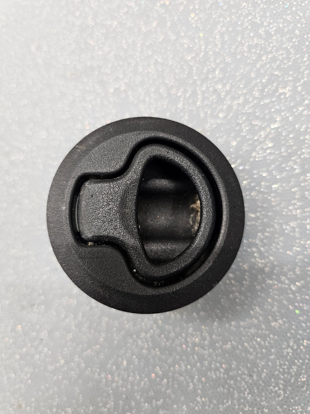 🔥2004-2008 Chrysler Pacifica—Rear Load Floor Compartment Latch