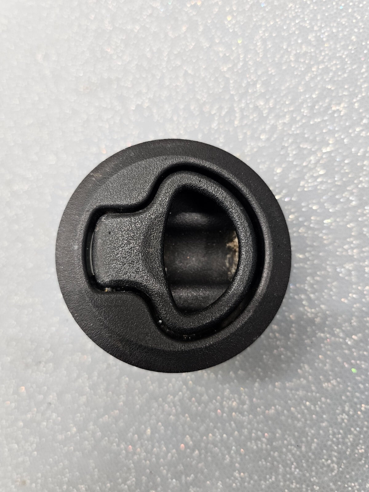 🔥2004-2008 Chrysler Pacifica—Rear Load Floor Compartment Latch