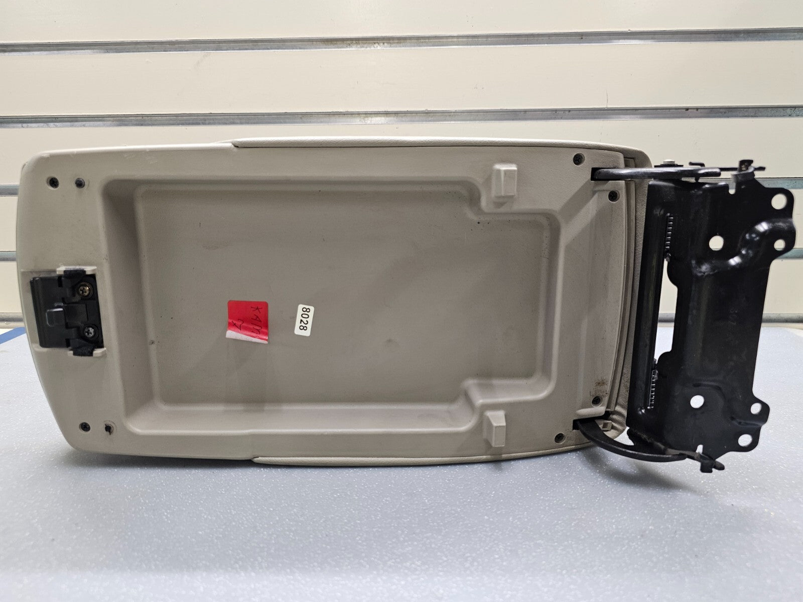 🔥07-11 TOYOTA CAMRY CENTER CONSOLE LID ARM REST COVER TOP PAD ASSEMBLY TAN OEM