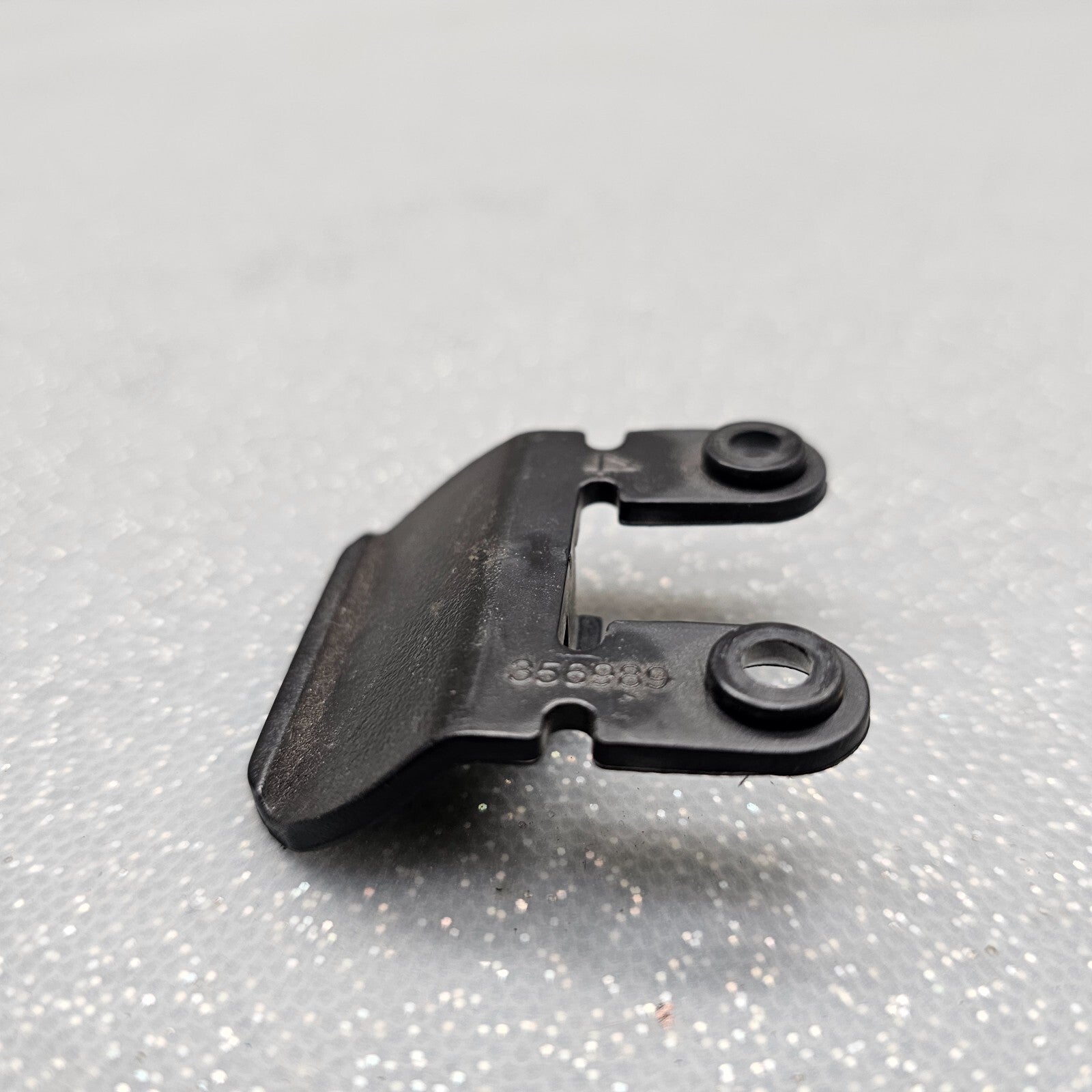 🔥2001-2005 FORD RANGER CENTER CONSOLE LATCH ARM REST ASSEMBLY OEM