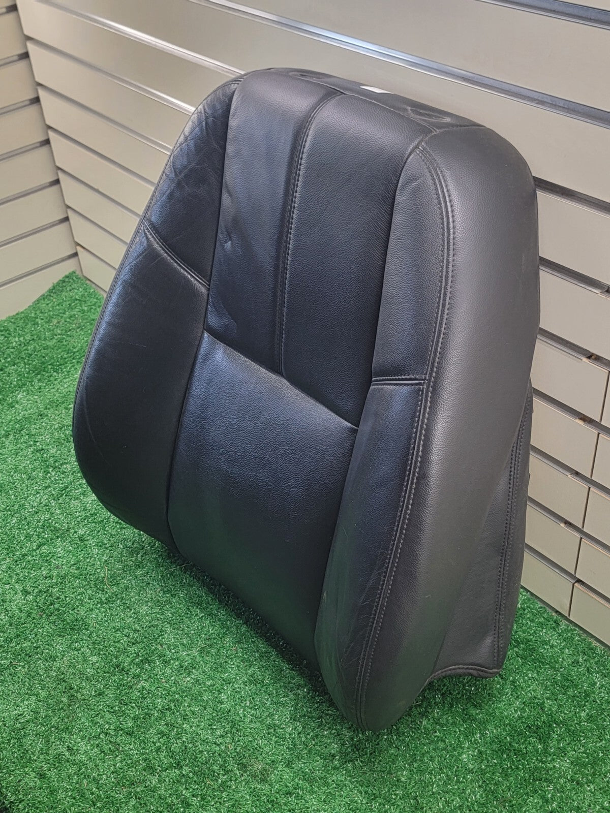 🔥07-13 GMC Sierra 1500 2500 3500 Seat rest cushion leather front left black V4