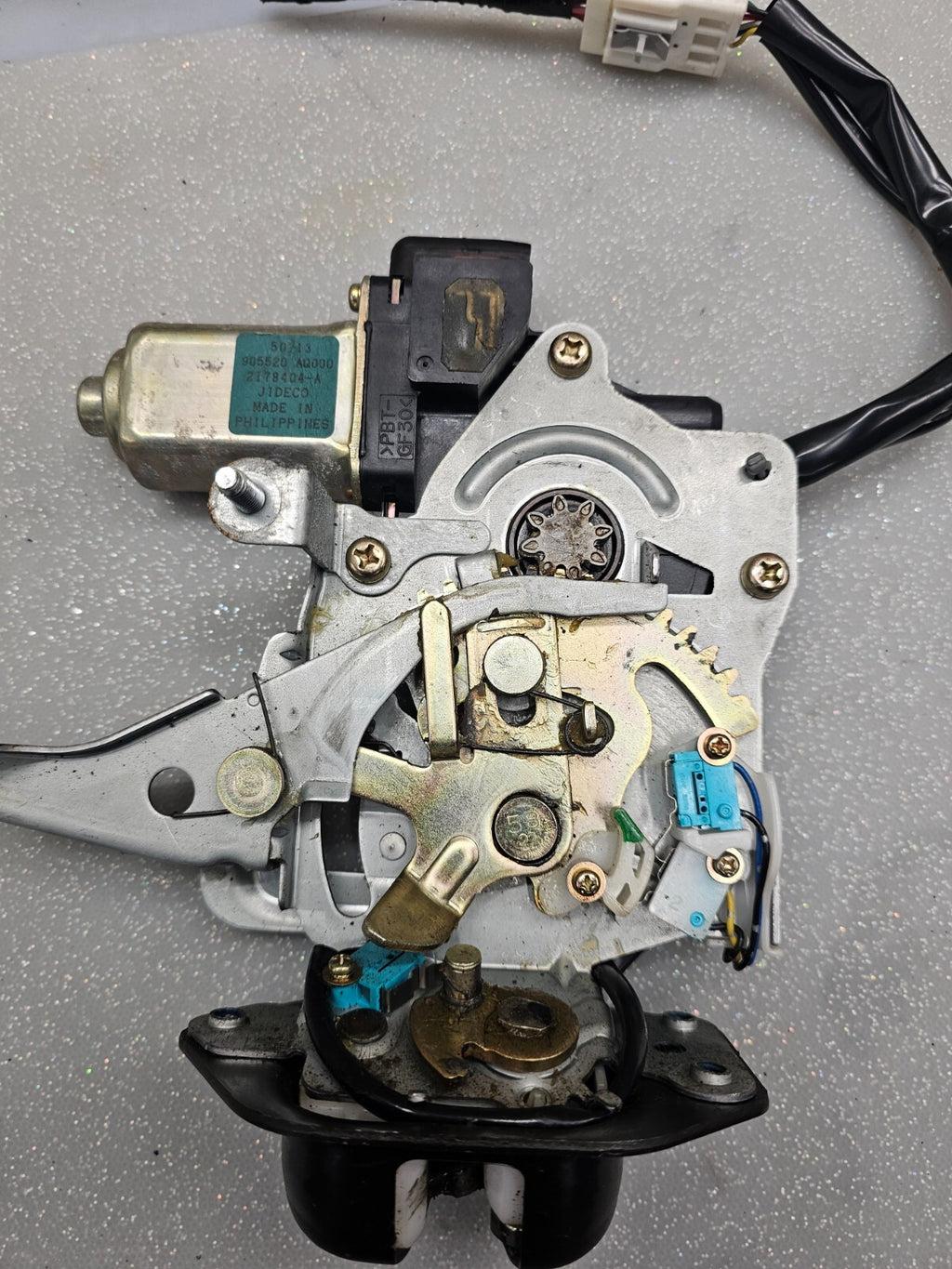 2004-2009 Nissan Quest Lift Gate Tail Gate Door Lock Latch Actuator Assembly OEM