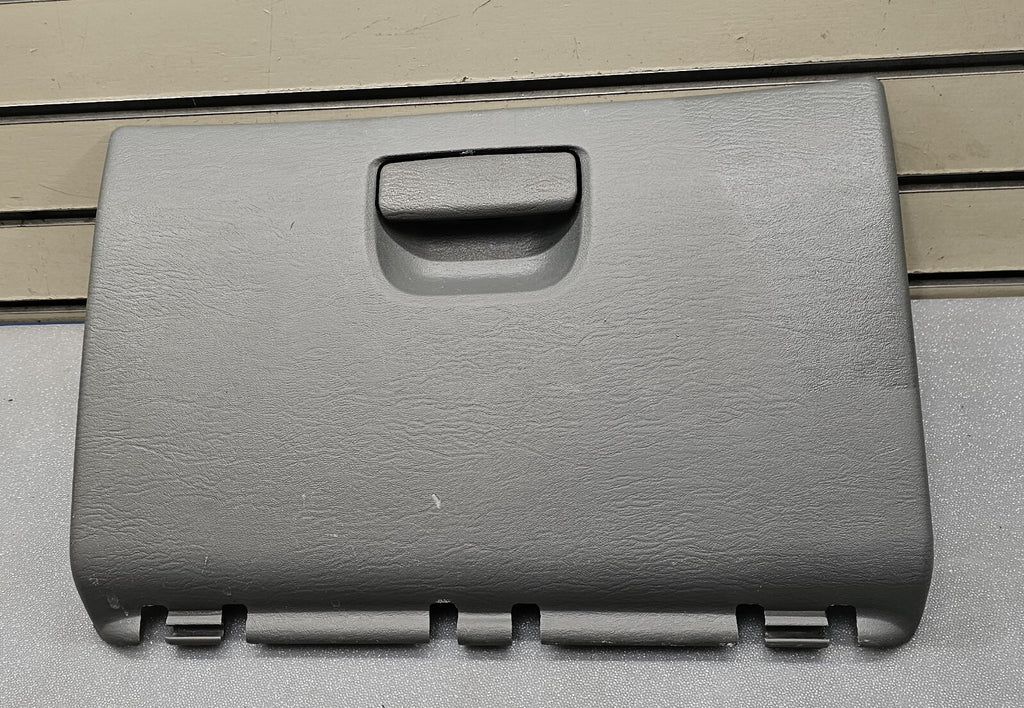 🔥01-07 CARAVAN TOWN COUNTRY VOYAGER DASH GLOVE BOX COMPARTMENT ASSEMBLY GRAY