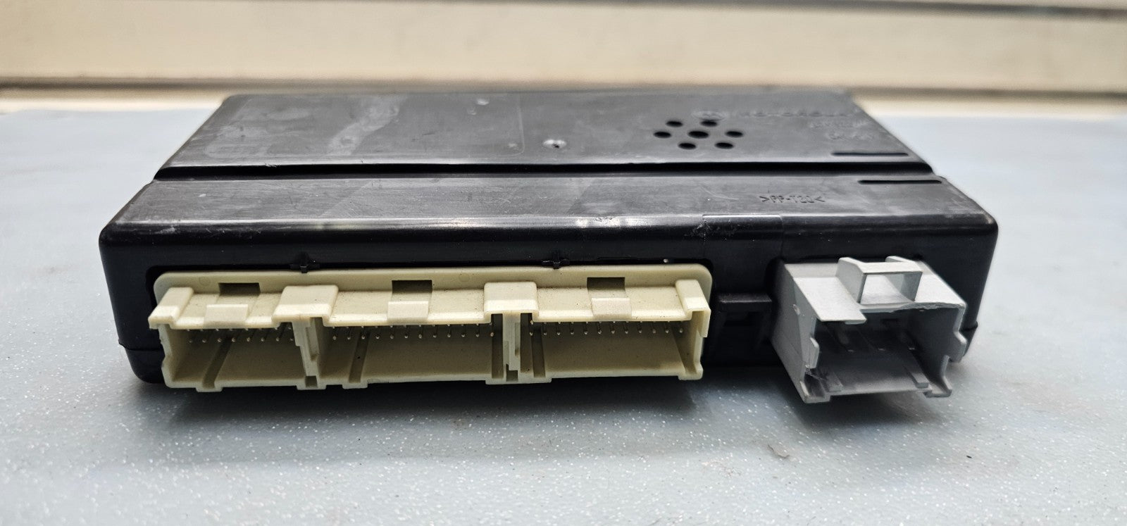 🔥02-03 Saturn Vue V6 BCM Body Control Module Computer