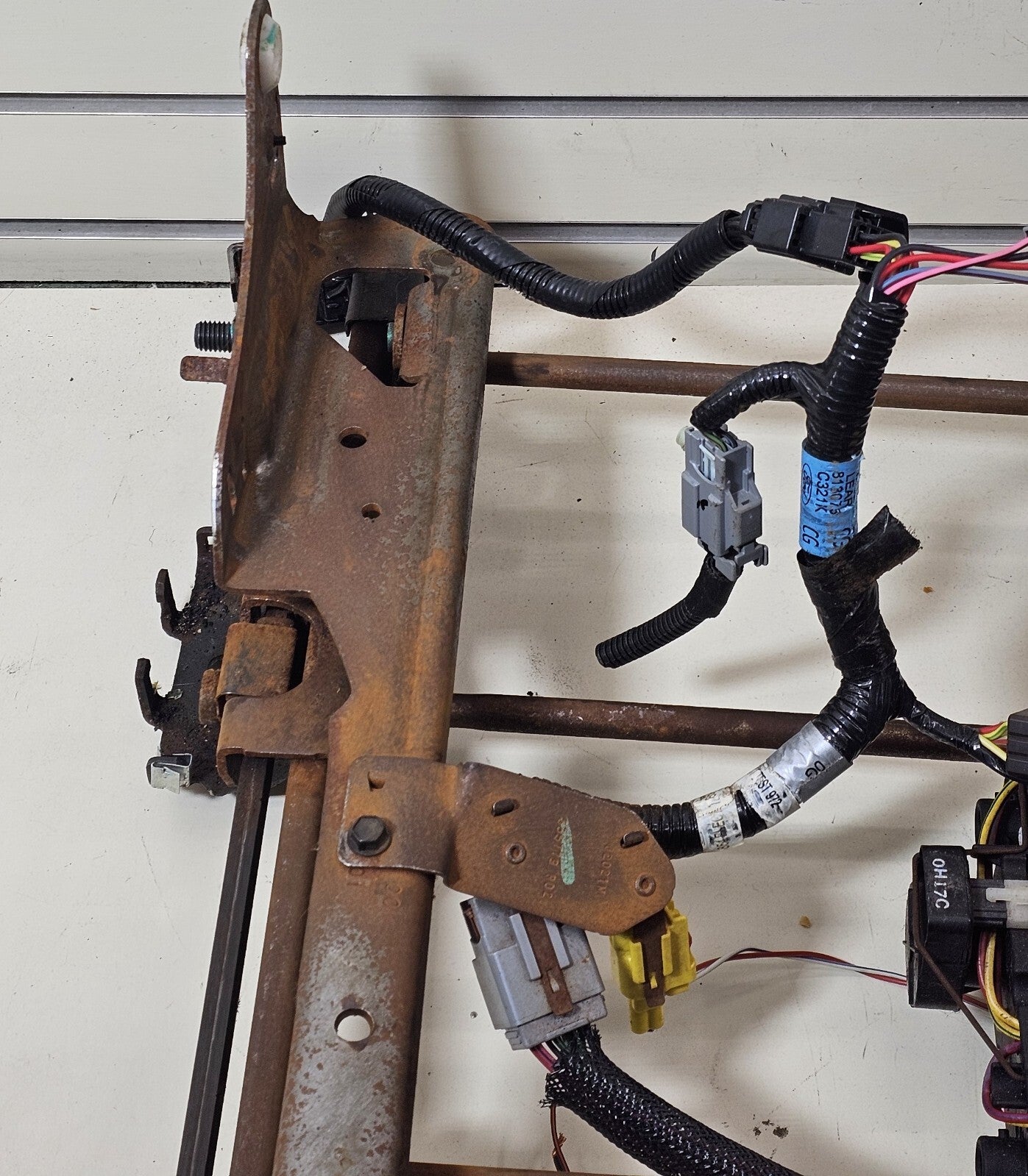 🔥00-07 Ford Taurus 02-05 Mercury Sable Left Driver Powered Seat Track Assembly