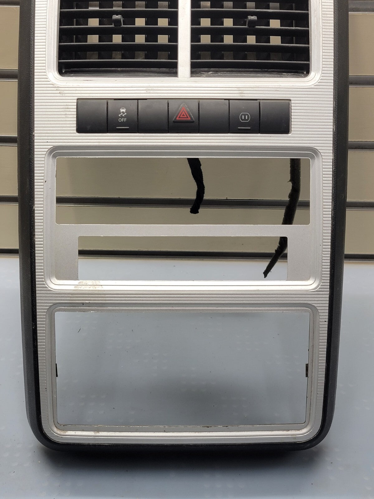 🔥2009-2010 DODGE JOURNEY DASH RADIO TRIM BEZEL OEM silver